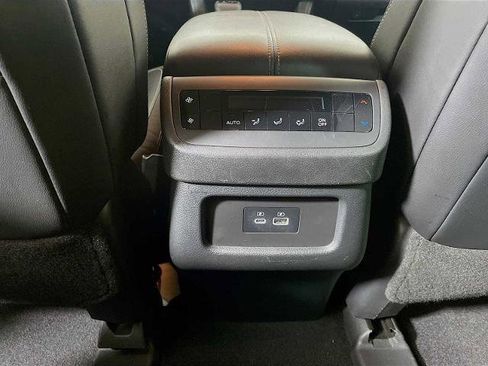 Certified 2022 Nissan Pathfinder SL w/ Lighting Package (N92) image 24