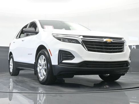 Used 2023 Chevrolet Equinox LS image 62