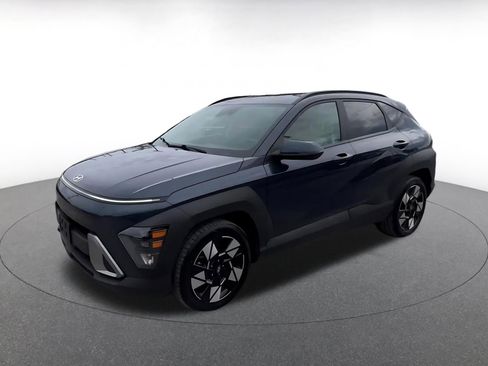 Used 2025 Hyundai Kona SEL image 8