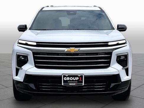 New 2026 Chevrolet Traverse High Country w/ LPO, Floor Liner Package FWD image 3