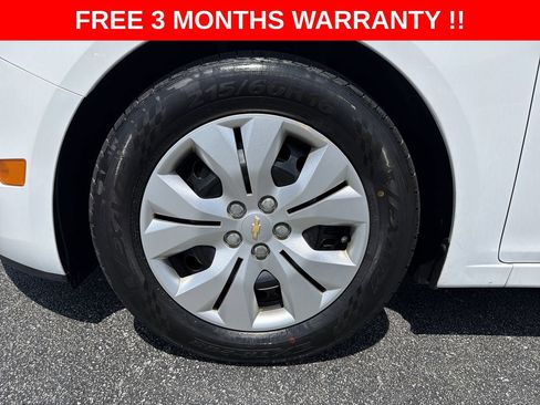 Used 2015 Chevrolet Cruze LS FWD image 32