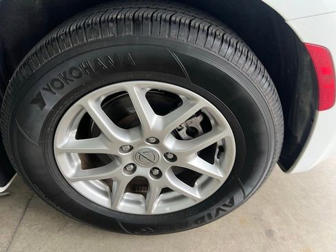 Used 2024 Chrysler Pacifica Touring-L image 31