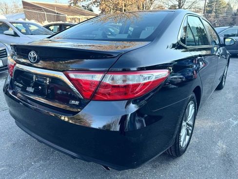 Used 2017 Toyota Camry SE image 7