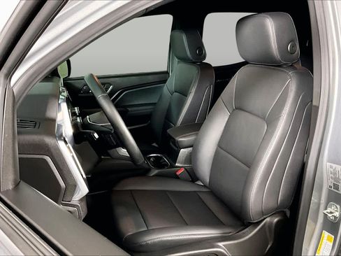 Used 2025 GMC Canyon Elevation w/ Convenience Package RWD image 8