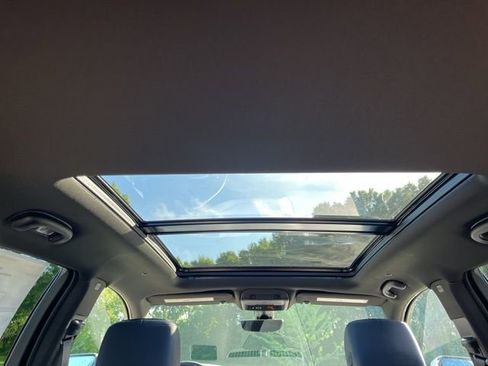 New 2026 Cadillac XT5 Sportv w/ LPO, Floor Liner Package AWD/4WD image 39