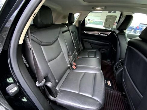 Used 2018 Cadillac XT5 Luxury image 26