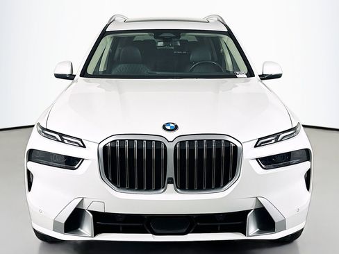 Used 2023 BMW X7 xDrive40i image 2