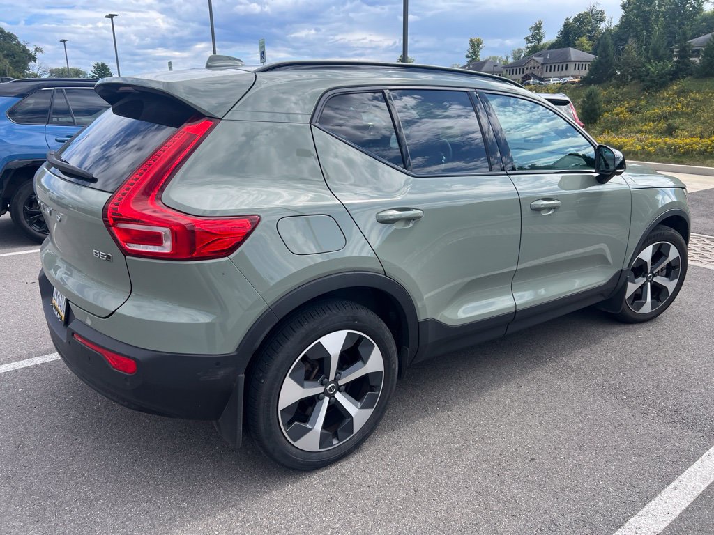Used 2023 Volvo XC40 B5 Plus w/ Driver Assist Package AWD/4WD image 19