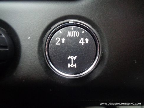 Used 2015 Chevrolet Tahoe LS image 12