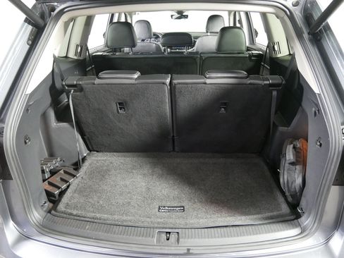 Used 2022 Volkswagen Atlas SEL R-Line image 18