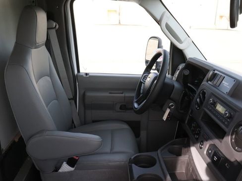 New 2027 Ford E-450 and Econoline 450 Super Duty image 10