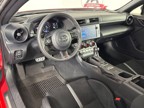 Used 2023 Toyota GR86 Premium image 19