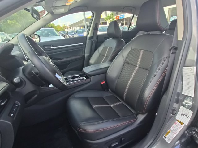 Used 2025 Nissan Altima 2.5 SR FWD image 24
