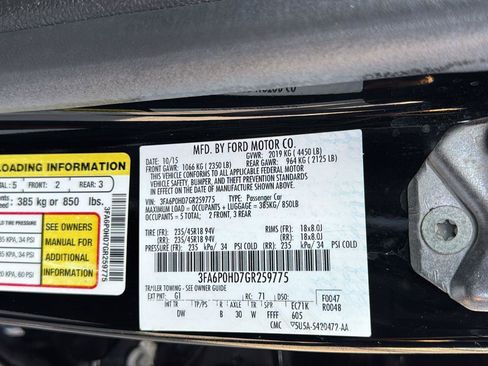 Used 2016 Ford Fusion SE image 23