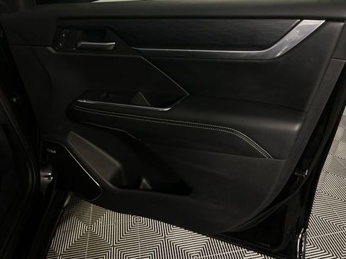 Used 2025 GMC Acadia Elevation w/ Elevation Premium Package image 30