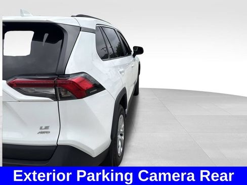 Used 2019 Toyota RAV4 LE w/ Carpet Mat Package AWD/4WD image 6