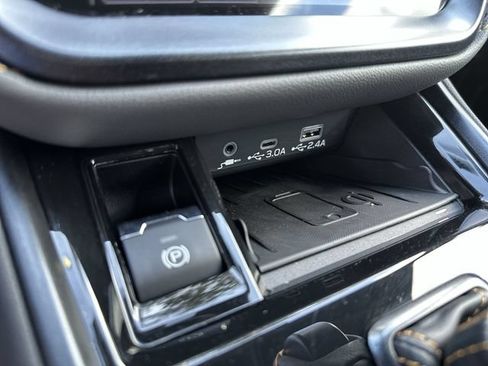 Used 2025 Subaru Outback Wilderness AWD/4WD image 21