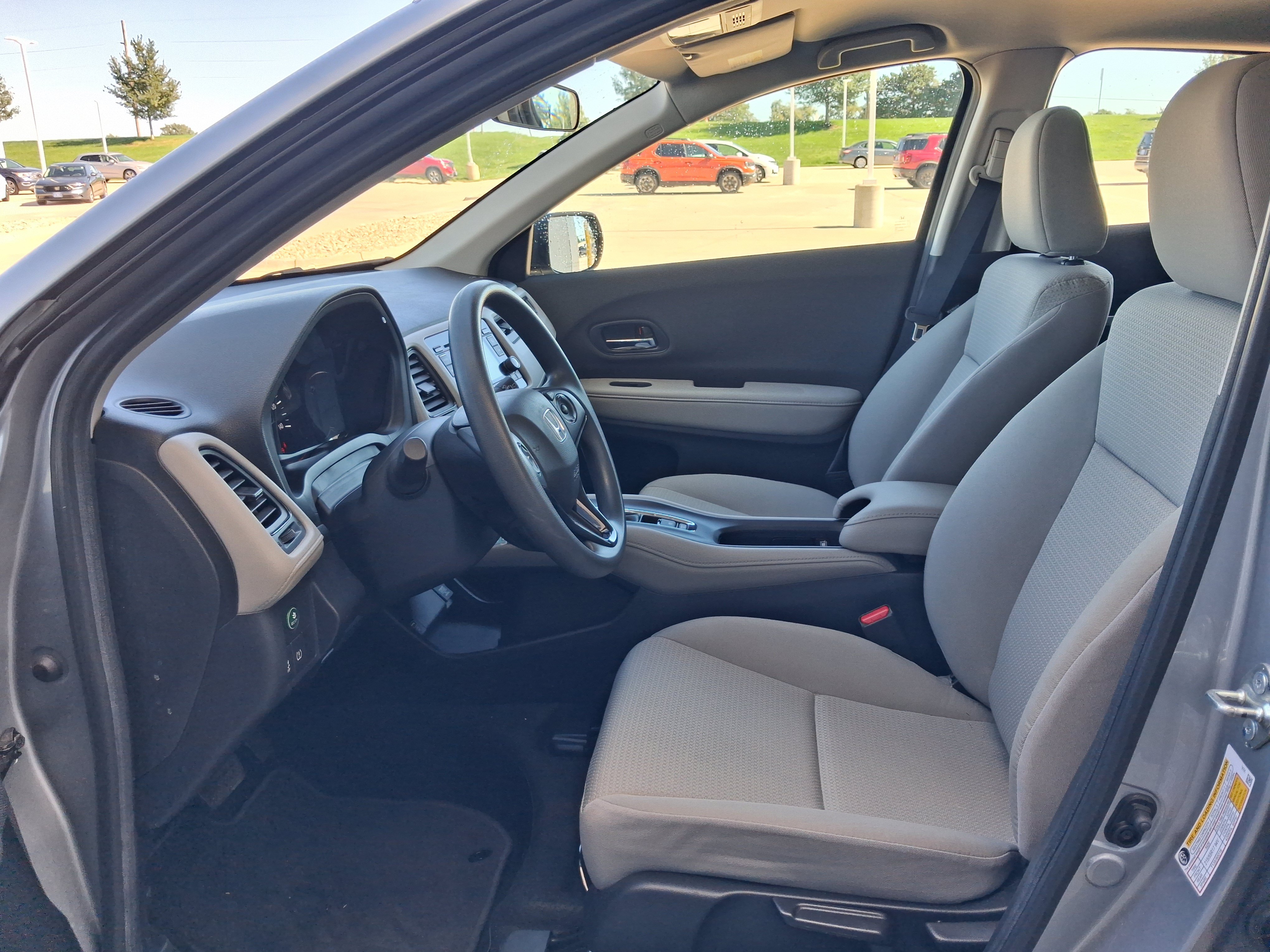 Used 2020 Honda HR-V LX image 7