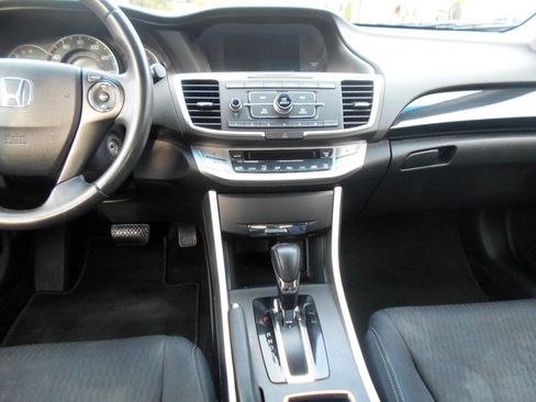 Used 2013 Honda Accord Sport image 11