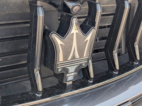 Used 2022 Maserati Levante GT image 5