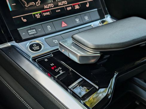 Used 2021 Audi e-tron Premium w/ Towing Package image 56