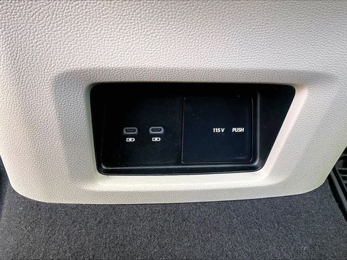 Used 2024 Volkswagen Atlas SE FWD image 31
