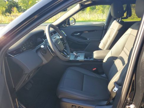 Used 2026 Land Rover Range Rover Evoque S AWD/4WD image 13