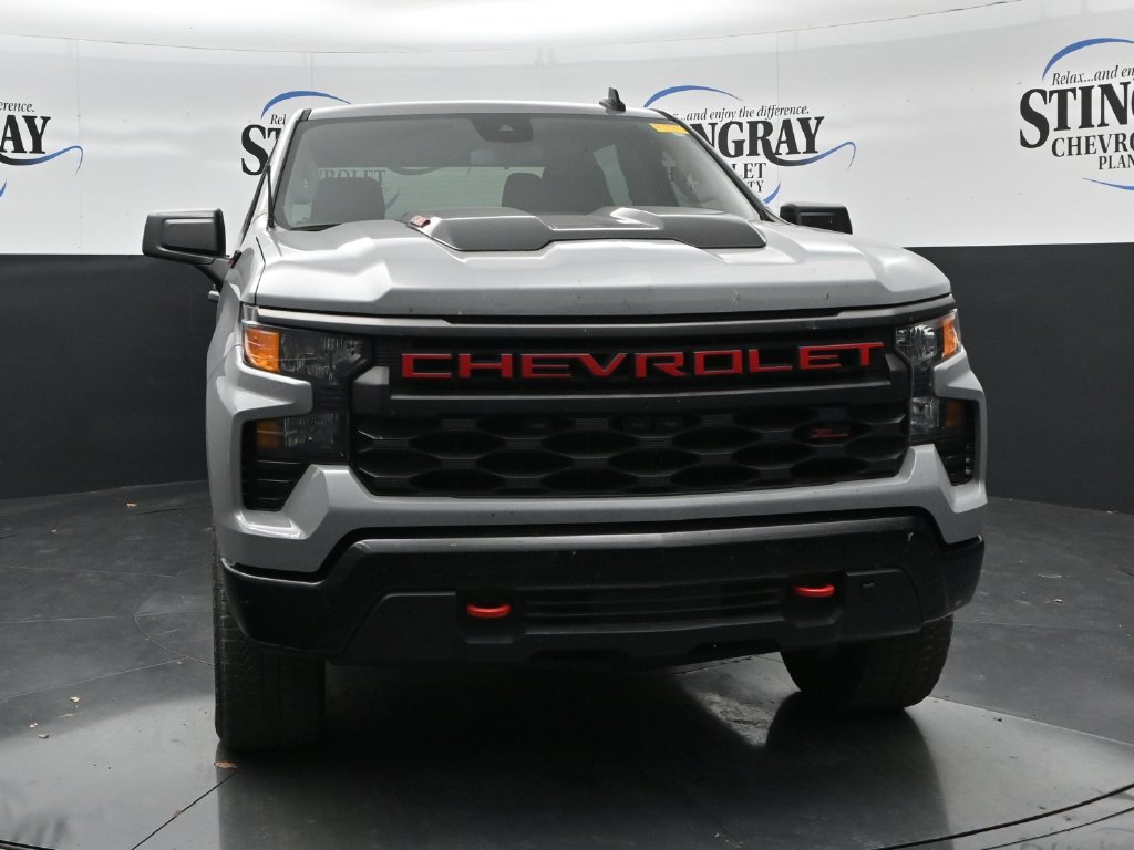 Used 2025 Chevrolet Silverado 1500 Custom Trail Boss AWD/4WD image 2
