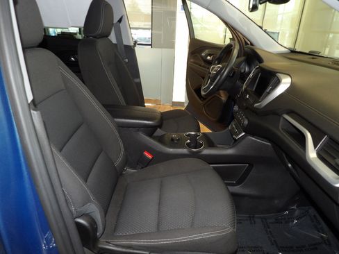 Used 2024 GMC Terrain SLE AWD/4WD image 14