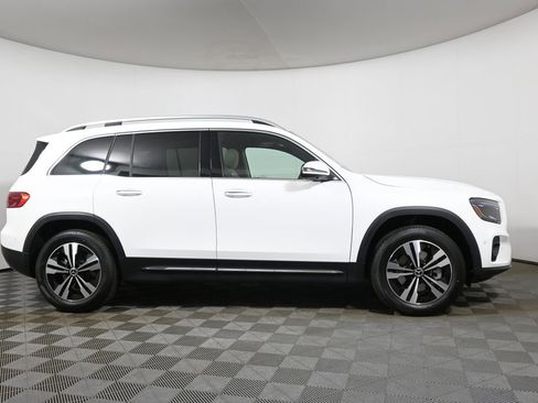 New 2026 Mercedes-Benz GLB 250 4MATIC image 8