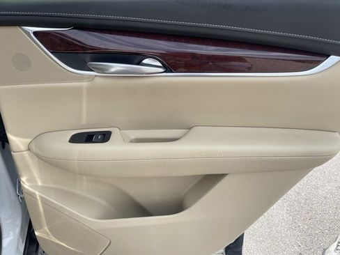 Used 2019 Cadillac XT5 Premium Luxury w/ Driver Assist Package FWD image 22