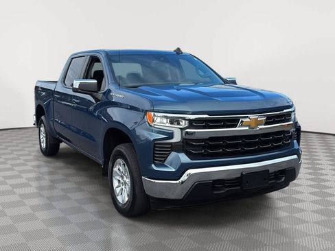 Used 2024 Chevrolet Silverado 1500 LT w/ Protection Package AWD/4WD image 3