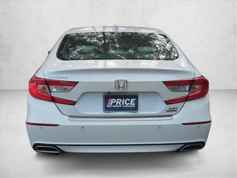 Used 2021 Honda Accord Touring image 7