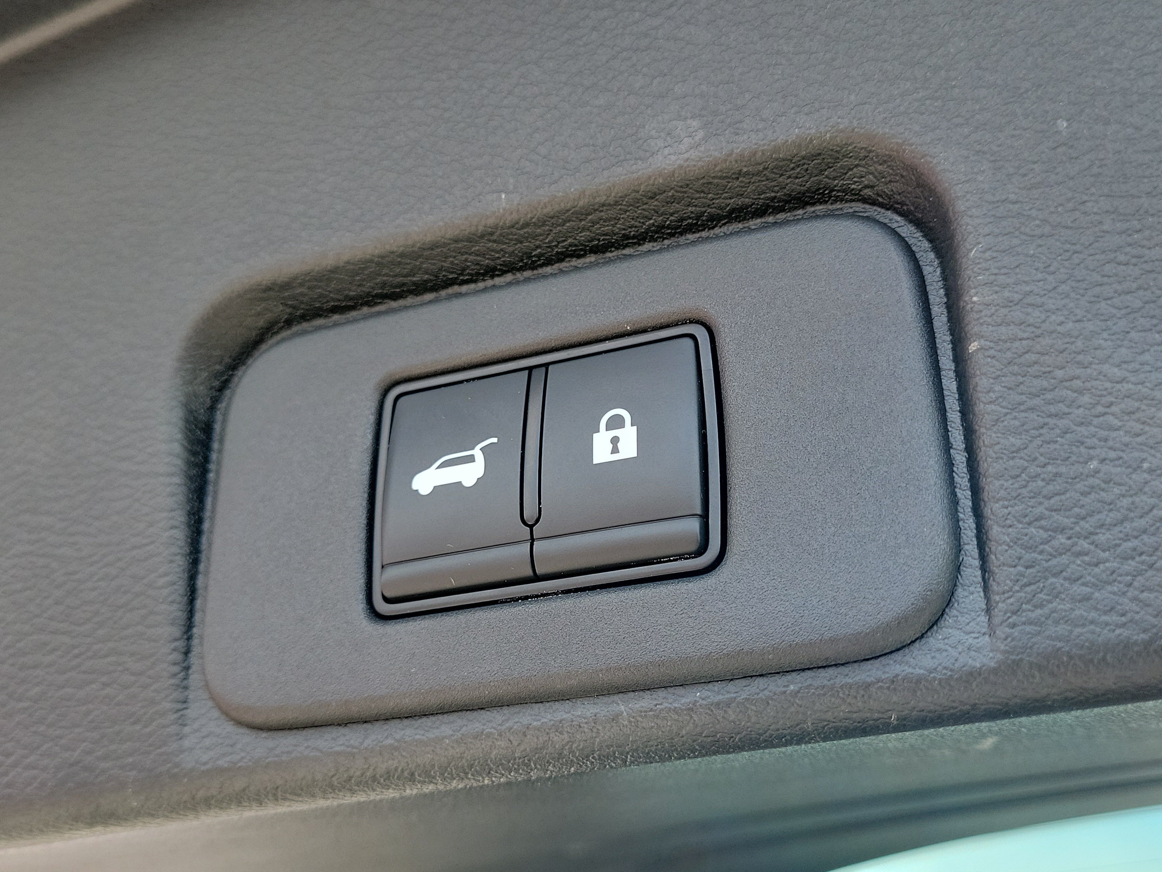 Certified 2023 Nissan Rogue SL FWD image 8