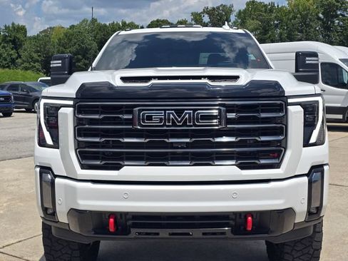 Used 2024 GMC Sierra 2500 AT4 w/ AT4 Premium Plus Package AWD/4WD image 8