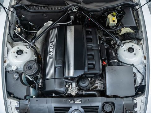 Used 2005 BMW Z4 2.5i RWD image 18
