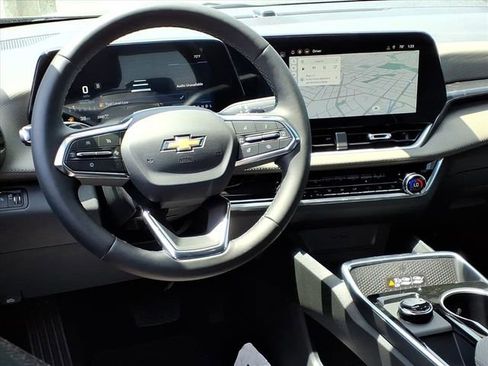 New 2026 Chevrolet Equinox LT AWD/4WD image 5