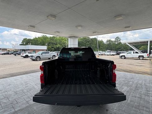 Used 2023 Chevrolet Silverado 1500 LT AWD/4WD image 9