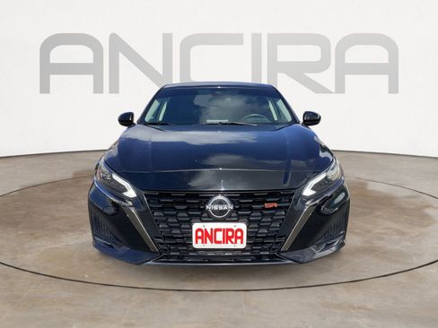 Used 2023 Nissan Altima 2.5 SR FWD image 8