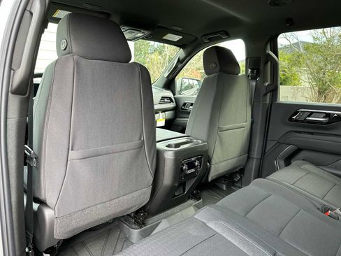 New 2026 Chevrolet Suburban LS image 16