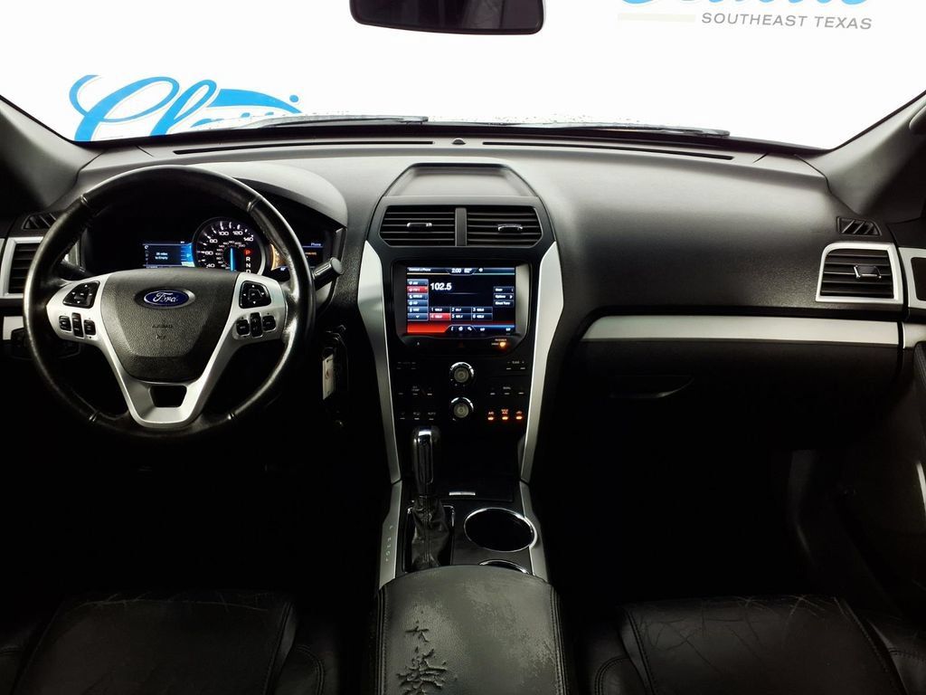 Used 2012 Ford Explorer XLT FWD image 15