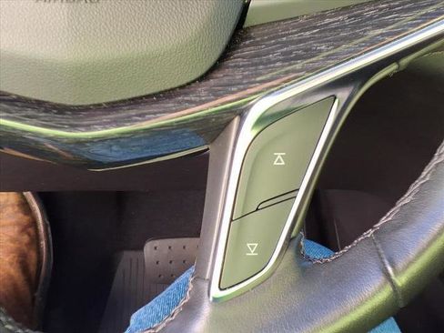 Used 2023 Cadillac XT5 Premium Luxury w/ LPO, Floor Liner Package image 19