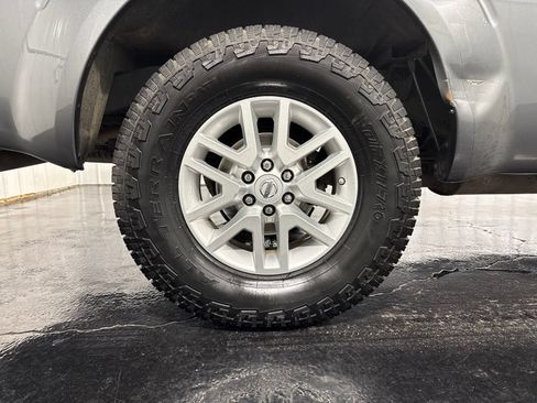 Used 2016 Nissan Frontier SV RWD image 8