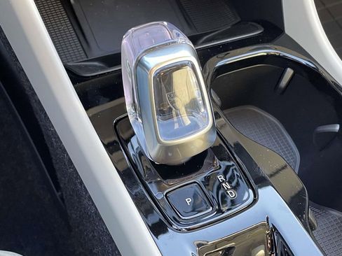 New 2026 Volvo XC40 B5 Plus w/ Protection Package Premier image 21