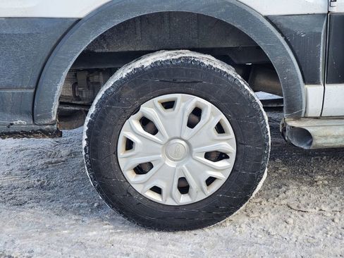 Used 2015 Ford Transit 250 130 Low Roof w/ Exterior Upgrade Package image 5