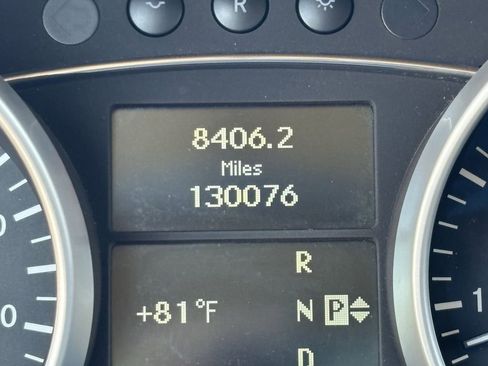 Used 2011 Mercedes-Benz ML 350 2WD image 32