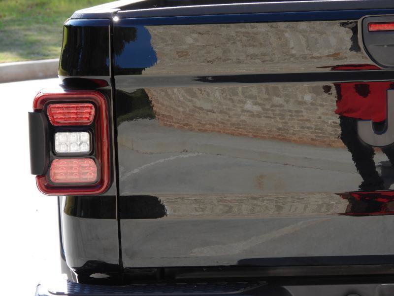 Used 2023 Jeep Gladiator Willys AWD/4WD image 19