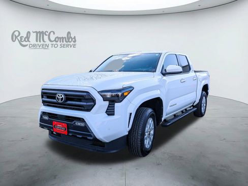 Certified 2025 Toyota Tacoma SR5 w/ SR5 Upgrade Package AWD/4WD image 1