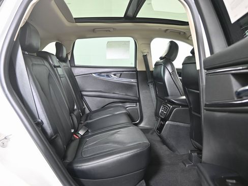 Used 2022 Lincoln Nautilus Reserve w/ Cargo Utility Package image 16