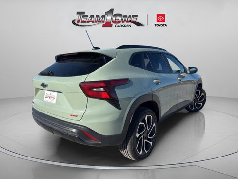 Used 2024 Chevrolet Trax RS w/ Driver Confidence Package image 8